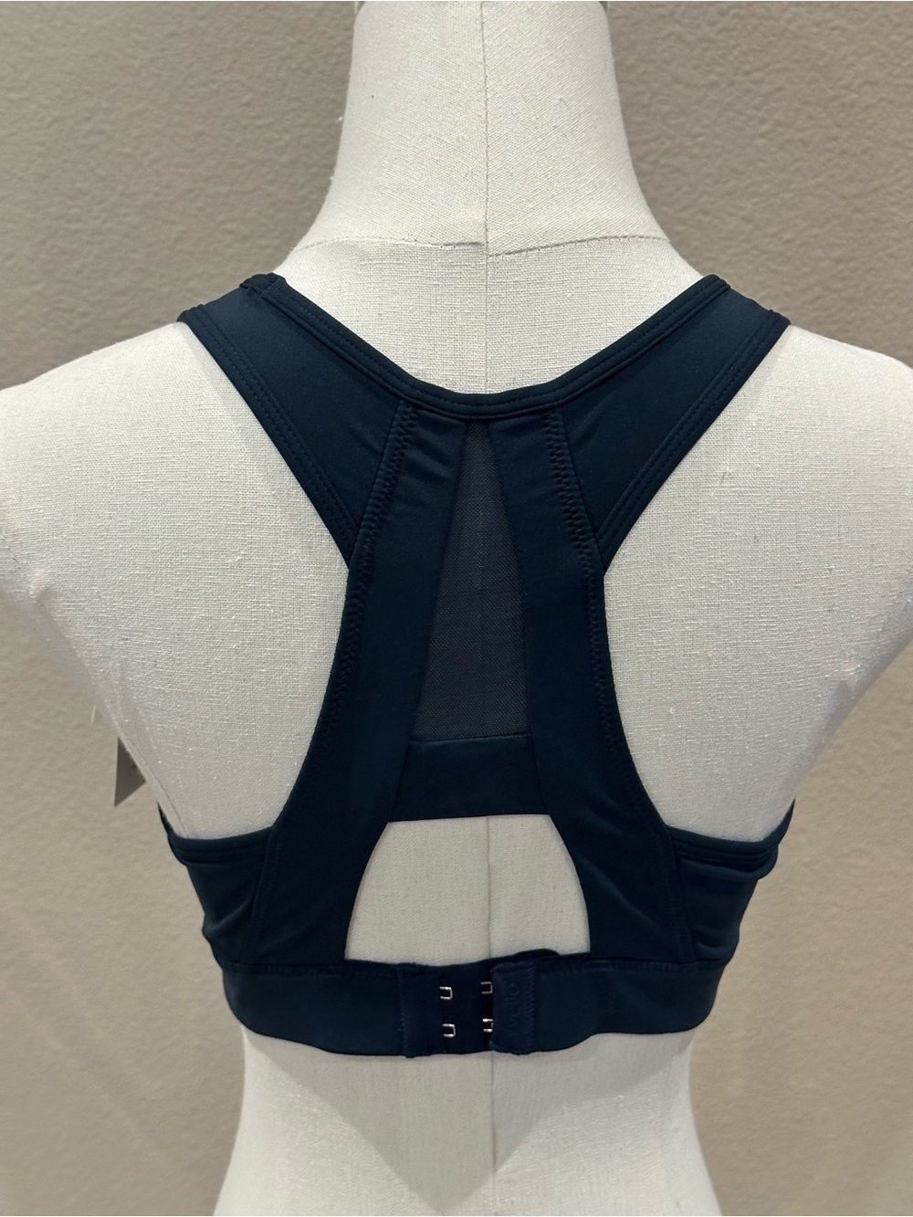 Shift™ Breathable Racerback High-Support Bra - Picture 4 of 5
